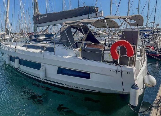 Sailboat 3 DUFOUR 41 - PE (3D/0C/0P) 12m