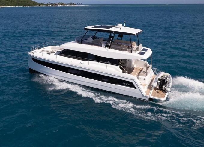Motorboat Fountaine Pajot MY.6 960hp