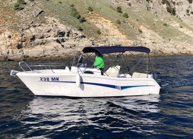 Motorboat ELAN 650 Cabin 150hp