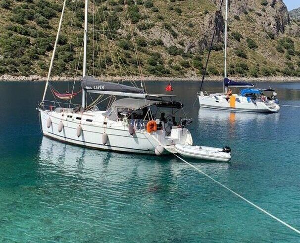 Sailboat Bénéteau Cyclades 39.3 11.97m