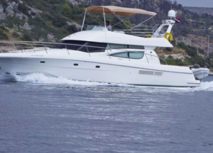 Motorboat JEANNEAU PRESTIGE 46 FLY 500hp