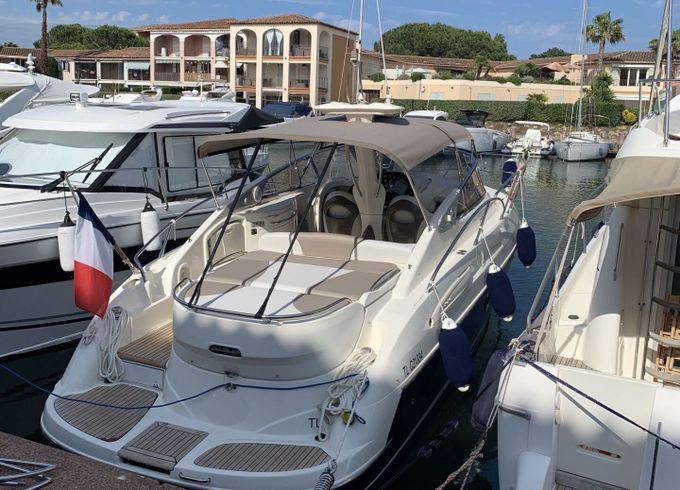 Motorboat Cranchi Endurance 33 570hp