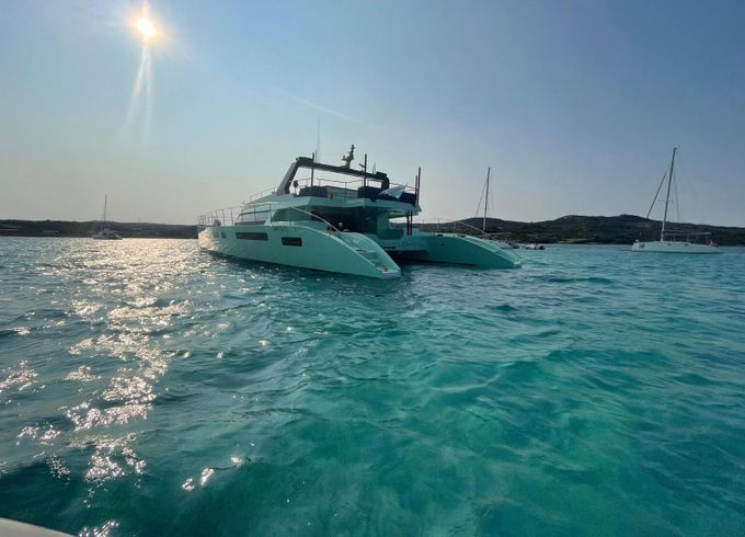Motor yacht CATAMARAN Cat Power 90 1000hp
