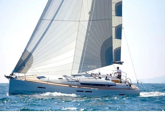 Sailboat Sun Odyssey 449 13m