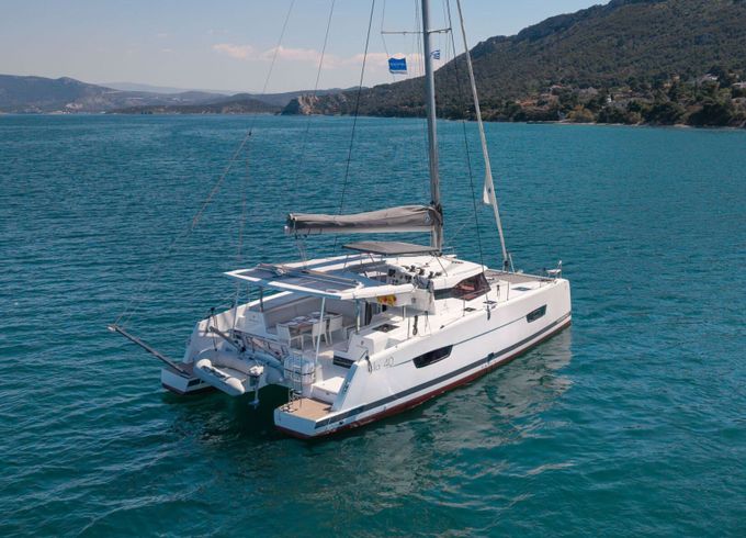 Catamaran Fountaine Pajot ISLA 40 12.26m