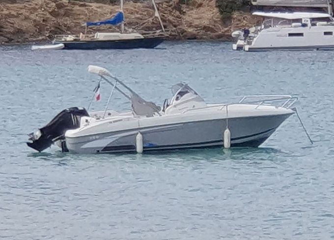 Motorboat Beneteau Flyer 650 Open 150hp