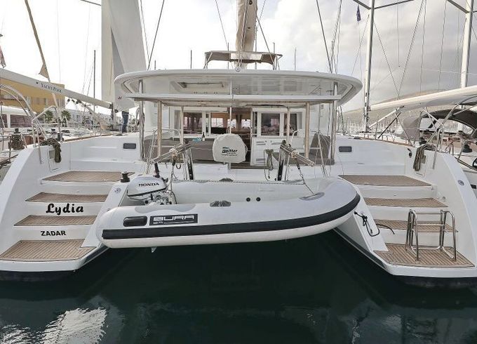 Catamaran Lagoon-Bénéteau Lagoon 450 F - 4 + 2 cab. 13m