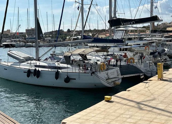 Sailboat Sun Odyssey 439 13m