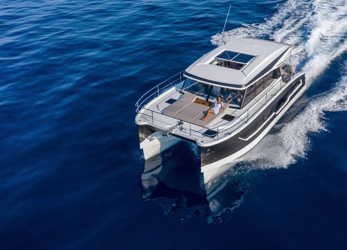 Catamaran Fountaine Pajot MY4S 11.03m