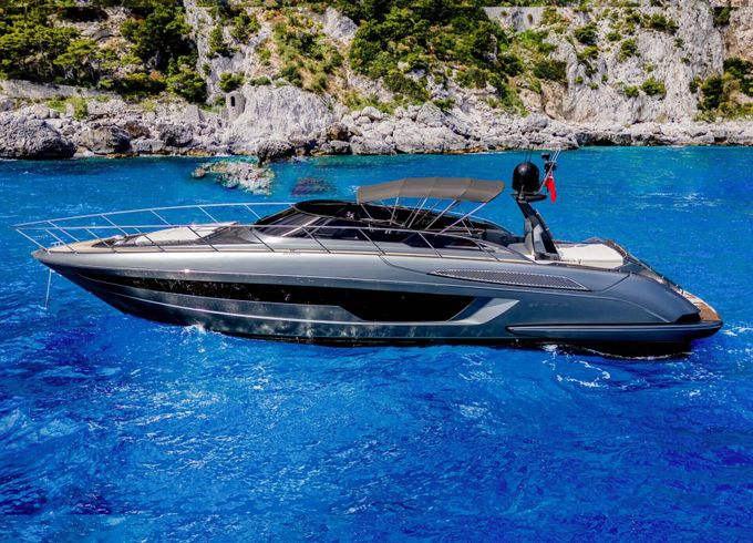 Motor yacht Riva 56 Rivale 2400hp