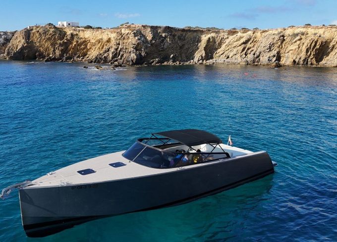 Motorboat Vandutch Marine Van Dutch 40
