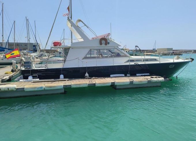 Motorboat Guy Couach 1400 541hp