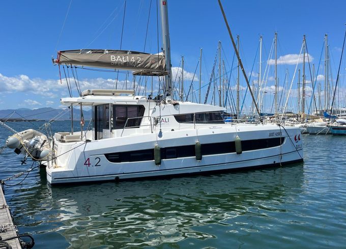 Catamaran Bali 4.2* 12m