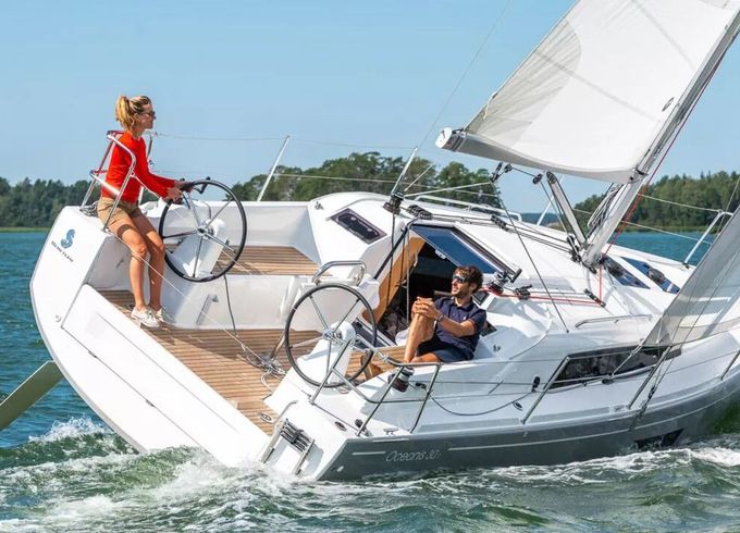 Sailboat BENETEAU OCEANIS 30.1 9m
