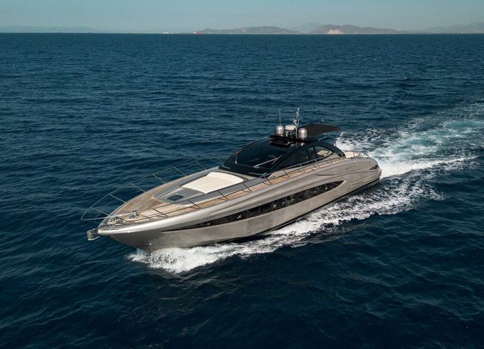 Motorboat Riva Vertigo 63 2720hp