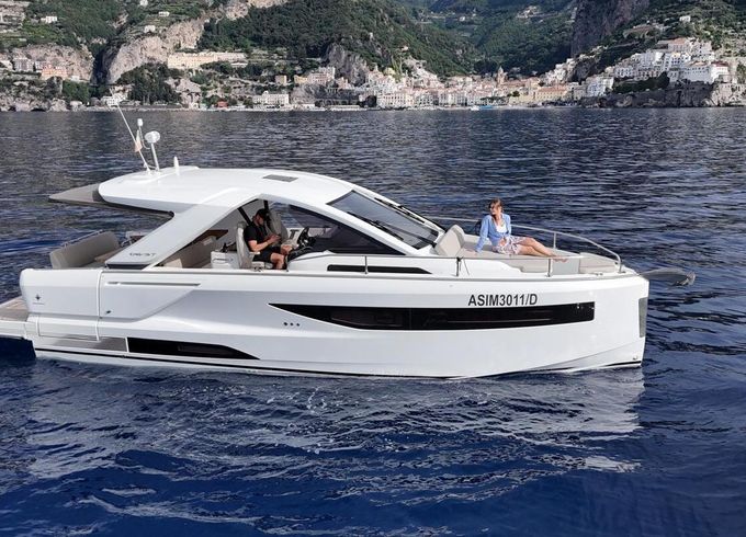 Motorboat Jeanneau DB 37 640hp