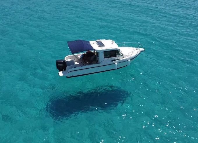 Motorboat Sas Vektor 700 150hp