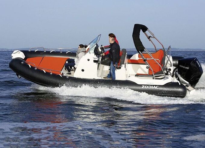 RIB Zodiac Medline 680