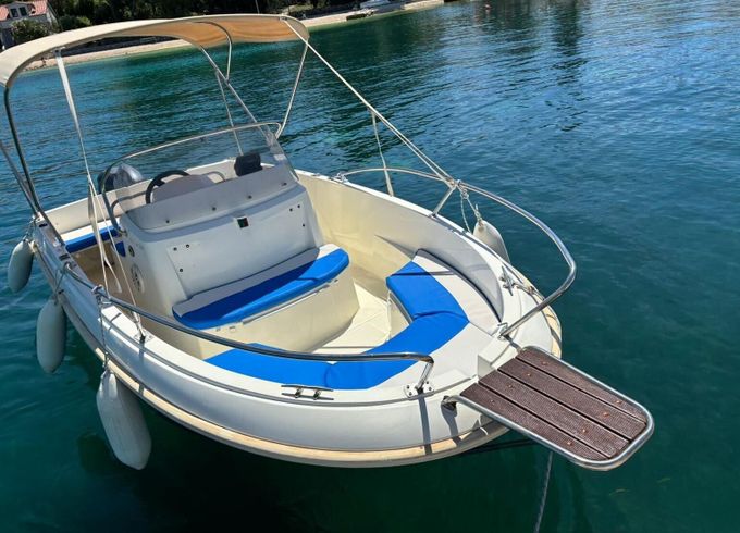 Boat without licence  Janneau Cap camarat 60hp