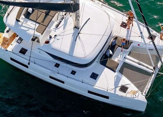 Catamaran LAGOON 460-4 CABINS 13.99m