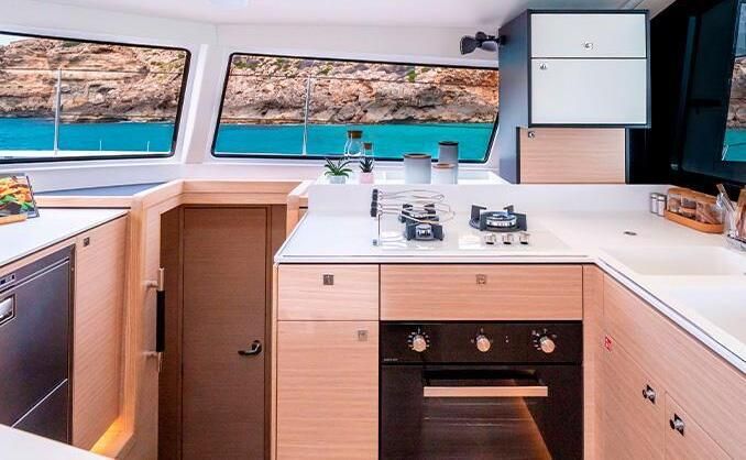 Catamaran Nautitech 44 Open 13m