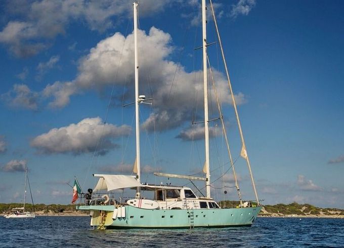 Sailing yacht Bordogna Pacific 77 24m