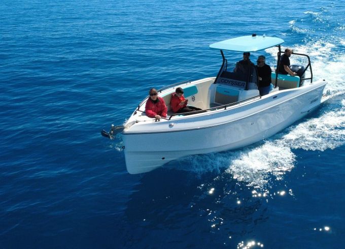 Motorboat Karel Odyssey 400hp