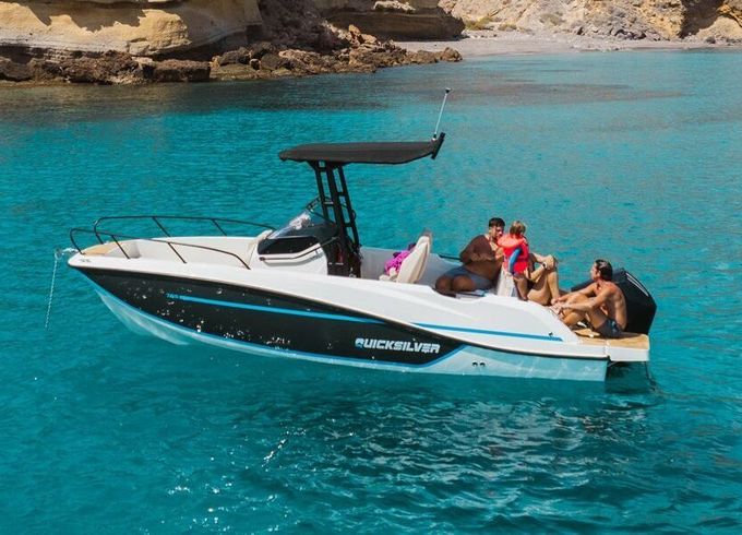 Motorboat Quicksilver 705 175hp