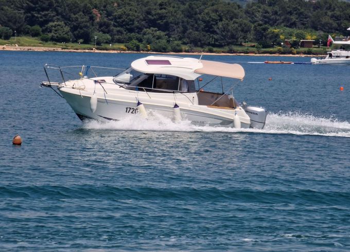 Motorboat Beneteau Antares 680 114hp