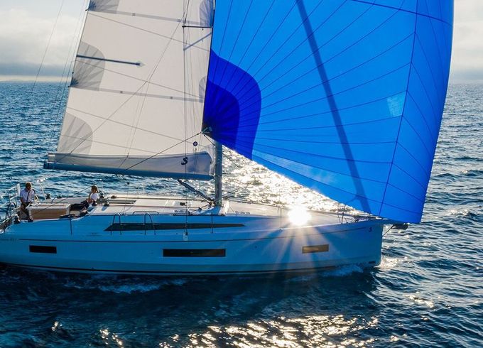 Sailboat OCEANIS 40.1 12m