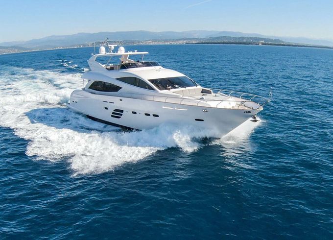 Motor yacht Integrity 93 1850hp