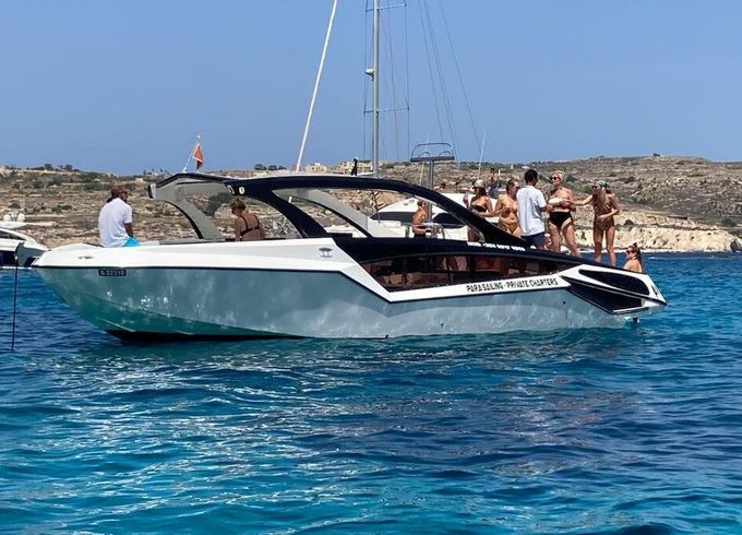 Motorboat Para 36s North or South 350hp