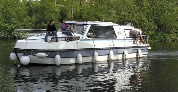 Houseboat Nicols Riviere 920