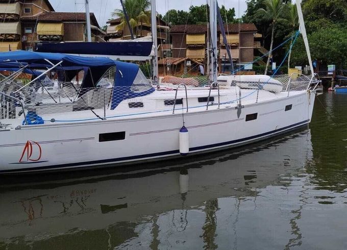 Sailboat Delta Yacht Charter 41 12.6m