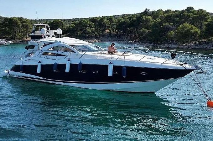 Motor yacht Sunseeker Portofino 53 1600hp