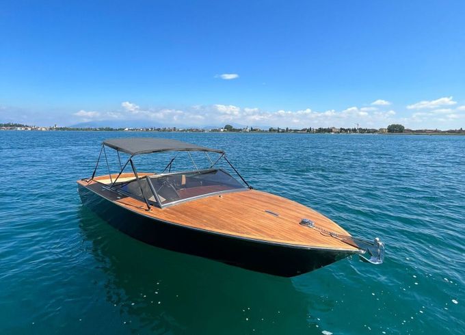 Motorboat Ilver ILVER 24 ECSTASY SPORT - SENZA  SKIPPER 200hp