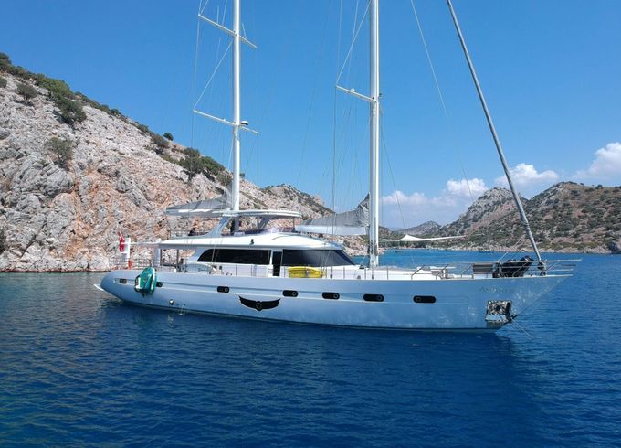 Gulet Ultra Luxury gulet with a capacity of 10 people Luxury modern gulet 35m