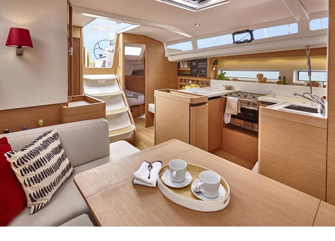 Sailboat Sun Odyssey 440 13m