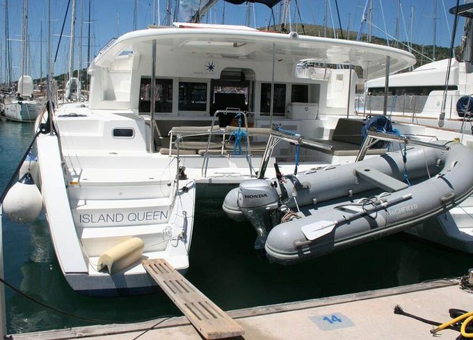 Catamaran Lagoon-Bénéteau Lagoon 450 F - 4 + 2 cab. 13.96m