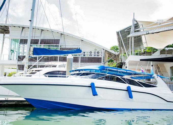 Motorboat Custom Twin Engines (250HP x 2) 500hp