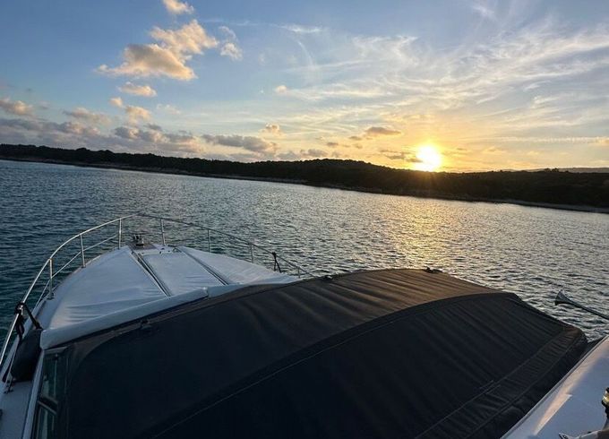 Motorboat Sea Ray 300 SUNDANCER 400hp