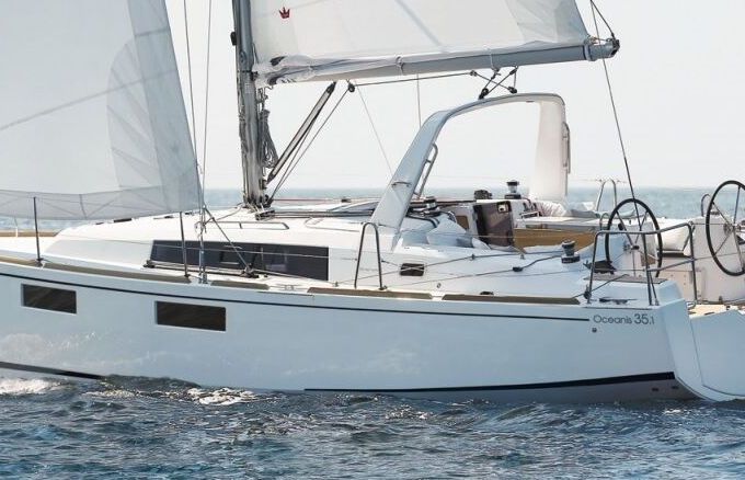 Sailboat BENETEAU Oceanis Exclusive 35.1 10.45m