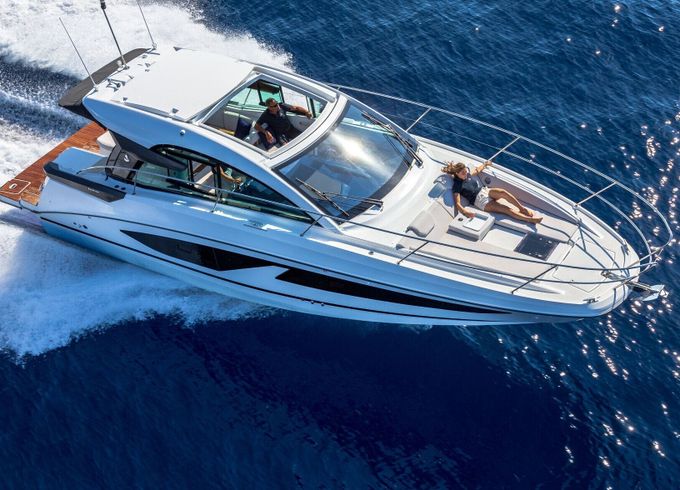 Motorboat Beneteau Gran Turismo 36 600hp