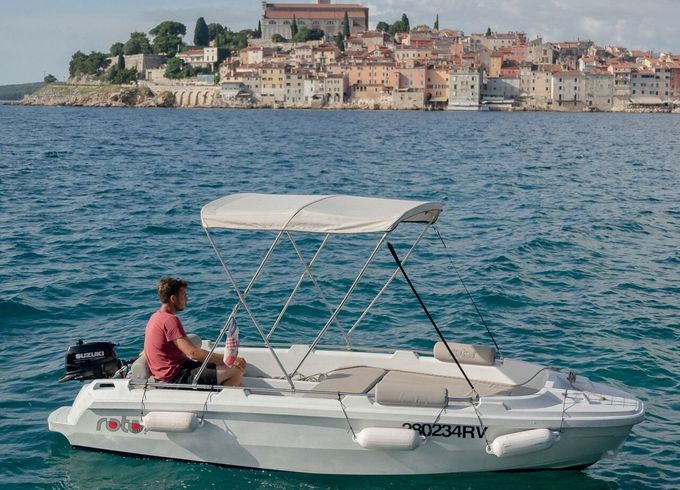 Boat without licence  Rent a boat NEW Roto 450s 6hp