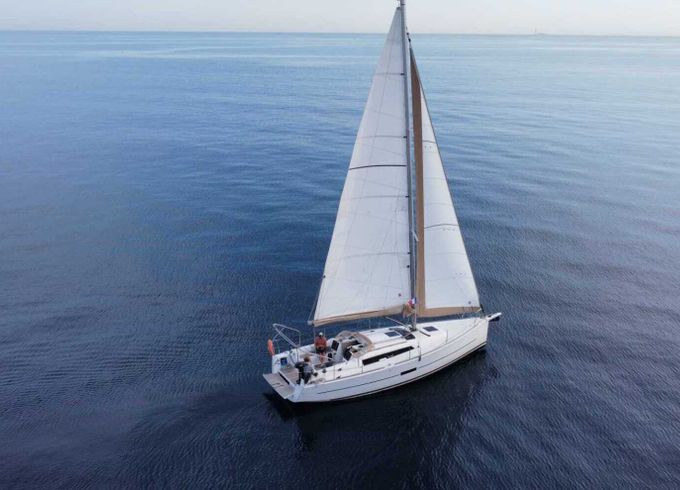Sailboat Dufour Dufour 350 Gl 10.2m