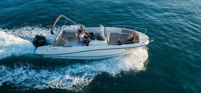 Motorboat QUICKSILVER 755 Activ Open 300hp