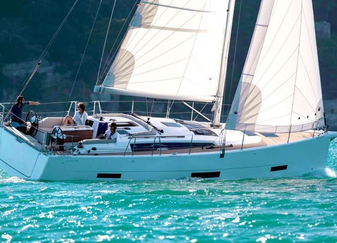 Sailboat Dufour Yachts Dufour 390 GL 11m