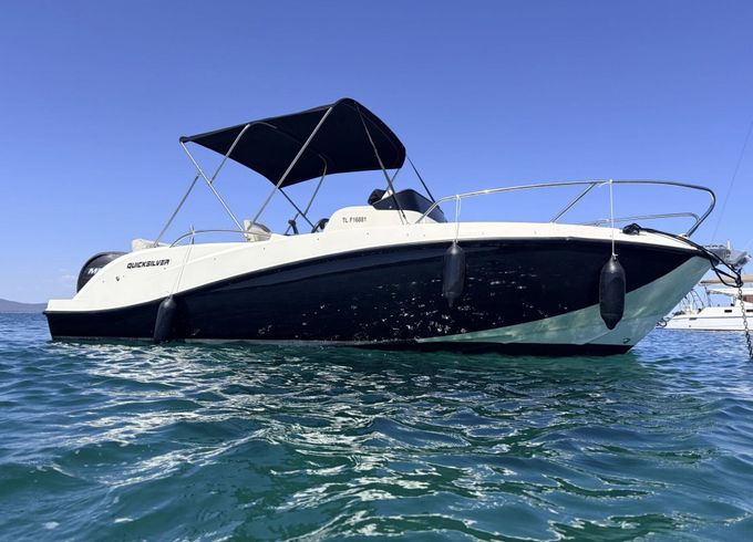 Motorboat Quicksilver Activ 605 Sundeck 150hp