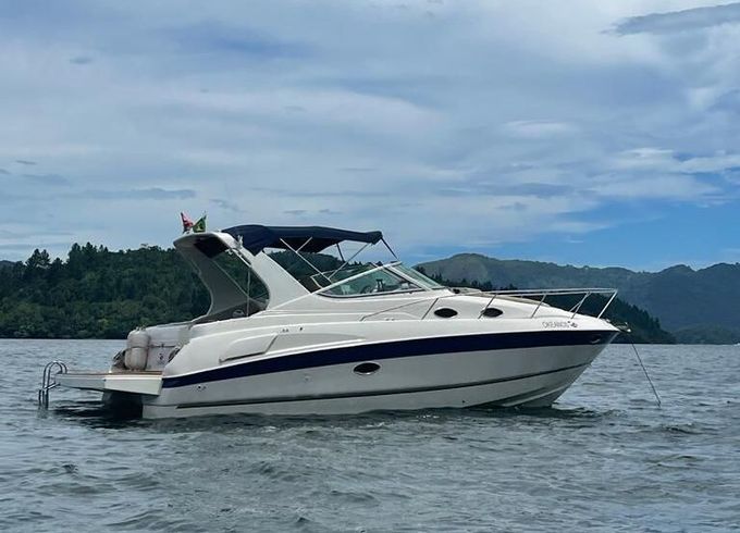 Motorboat Regal 30 500hp