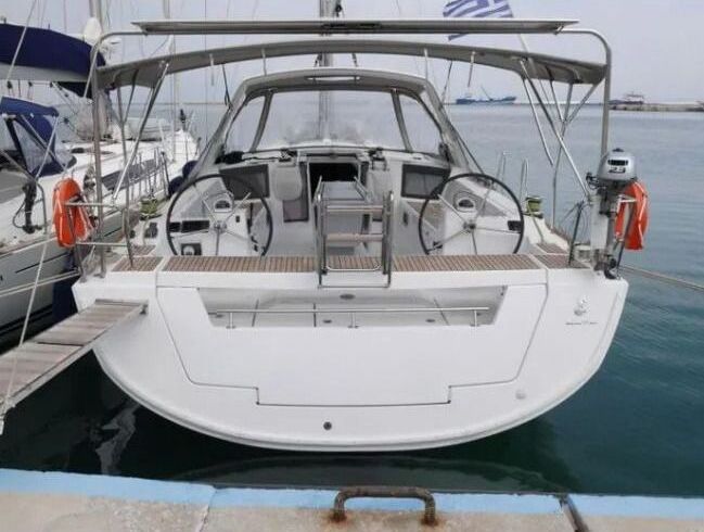 Sailboat Beneteau Oceanis 45 13.85m